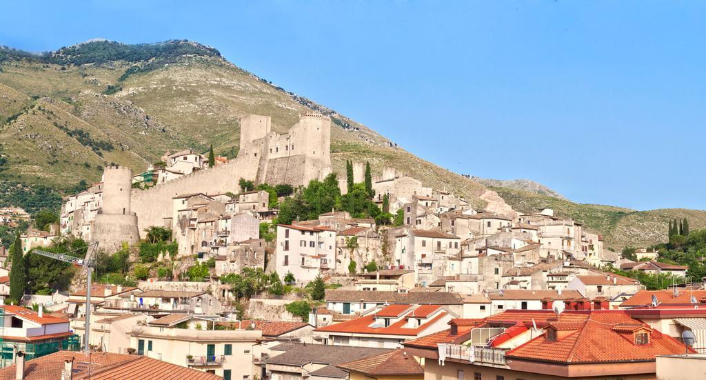 Il Fiore In Una Stanza Itri Buitenkant foto